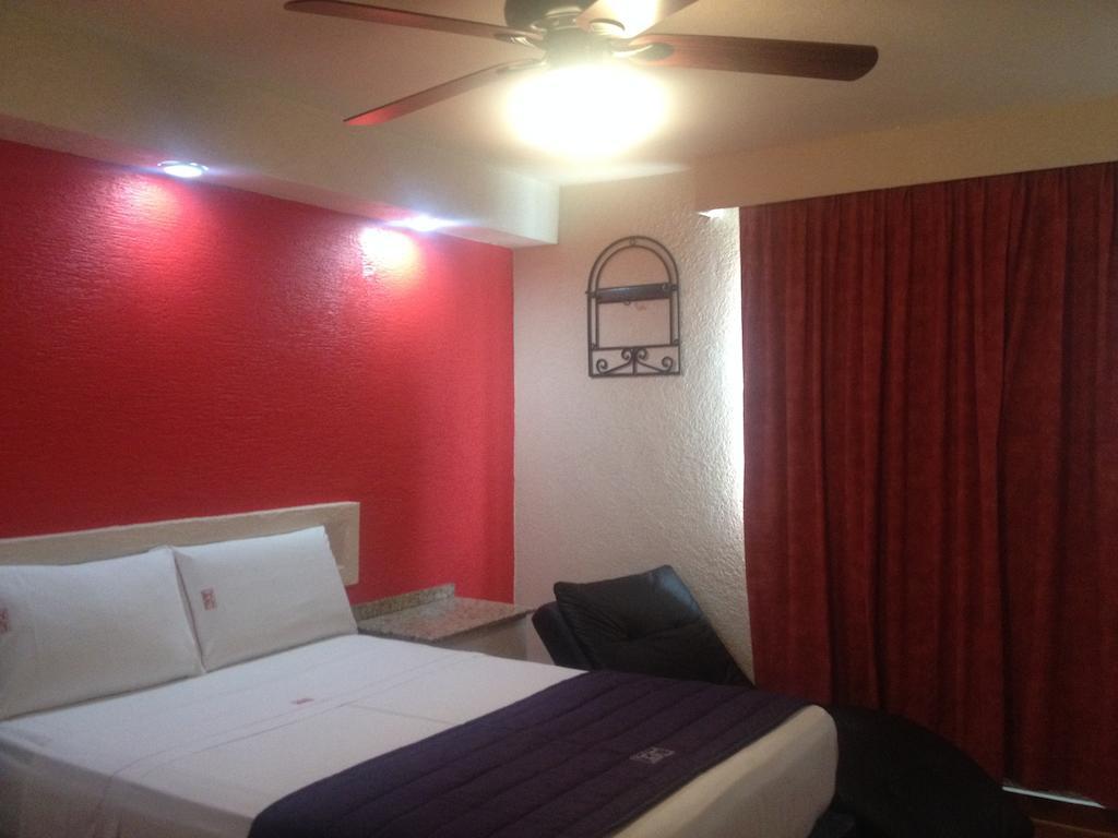Hotel La Paz Guadalajara Szoba fotó